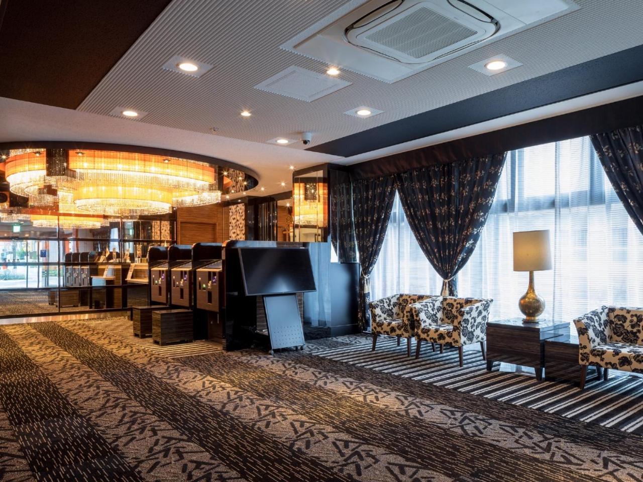 Apa Hotel Okayama Ekimae Екстер'єр фото